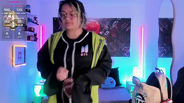 lucky-leah online show from 10/29/25, 04:26