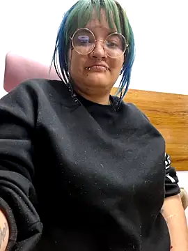 lucky-leah online show from 03/05/26, 03:46