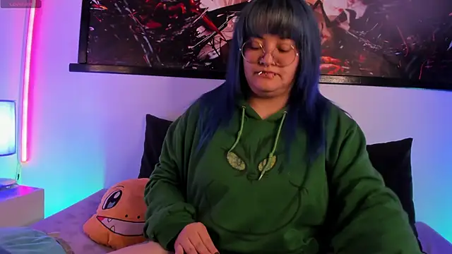 lucky-leah online show from 04/25/26, 04:37