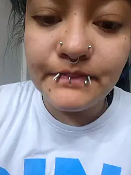 lucky-leah online show from 05/12/26, 03:47