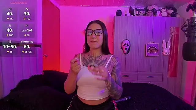 Snapshot of Kayla_foxxy chatting on 10/16/25, 04:13 Kayla foxxy online show from 10/16/25, 04:13