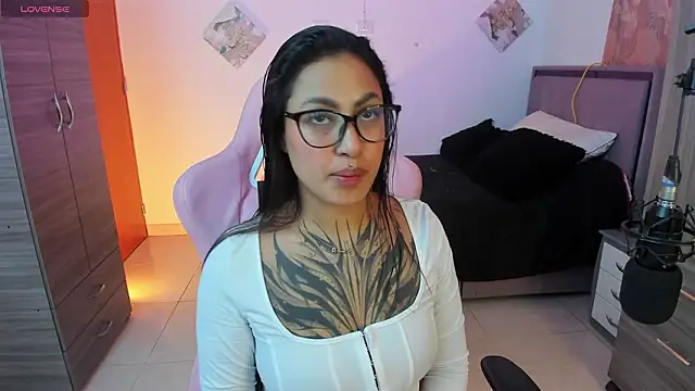 Snapshot of Kayla_foxxy chatting on 02/21/26, 11:06 Kayla foxxy online show from 02/21/26, 11:06