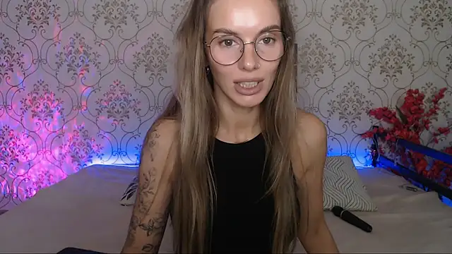 JulDoll online show from 09/19/25, 02:35