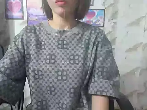 Snapshot of Love_bug15 chatting on 03/13/25, 12:02 Love bug15 online show from 03/13/25, 12:02