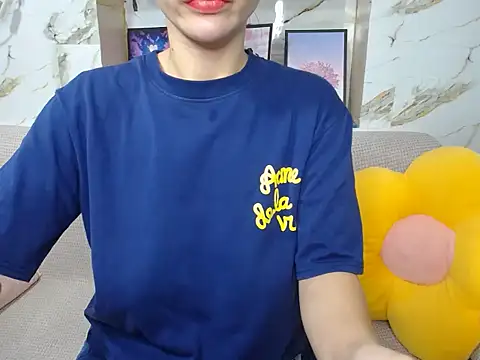 Snapshot of Love_bug15 chatting on 10/03/25, 03:14 Love bug15 online show from 10/03/25, 03:14