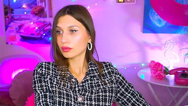 Snapshot of MollyPerry chatting on 12/18/24, 01:26 MollyPerry online show from 12/18/24, 01:26