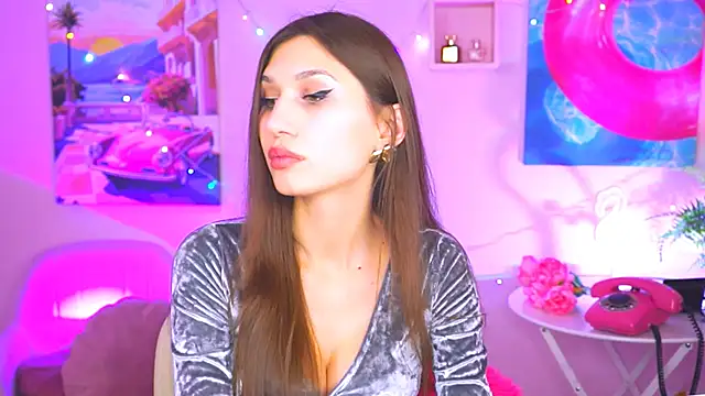 Snapshot of MollyPerry chatting on 12/20/24, 10:11 MollyPerry online show from 12/20/24, 10:11