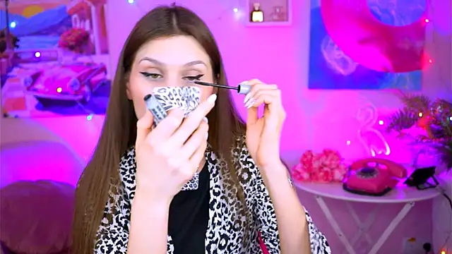 Snapshot of MollyPerry chatting on 01/15/25, 04:11 MollyPerry online show from 01/15/25, 04:11