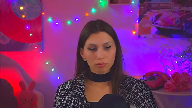 Snapshot of MollyPerry chatting on 03/21/25, 07:13 MollyPerry online show from 03/21/25, 07:13