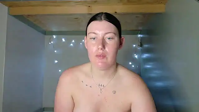 C1eopatra online show from 11/29/25, 07:06