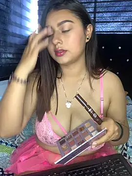 Snapshot of Kittyy_Hott_ chatting on 01/24/25, 06:04 Kittyy Hott online show from 01/24/25, 06:04