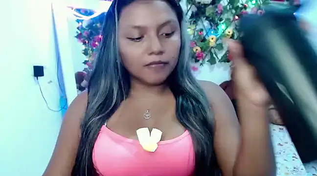 Snapshot of sexysusan4you chatting on 01/14/25, 11:48 sexysusan4you online show from 01/14/25, 11:48