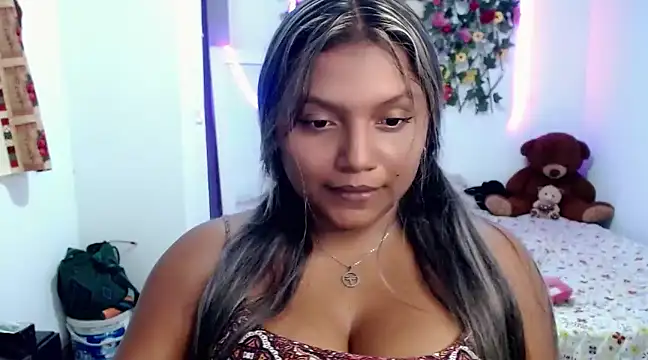 Snapshot of sexysusan4you chatting on 02/09/25, 12:06 sexysusan4you online show from 02/09/25, 12:06