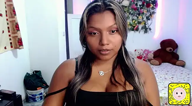 Snapshot of sexysusan4you chatting on 03/05/25, 12:05 sexysusan4you online show from 03/05/25, 12:05