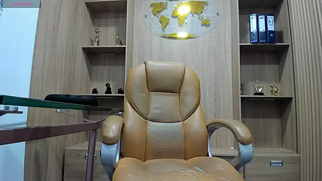 Snapshot of George_Diesell chatting on 05/28/26, 04:21 George Diesell online show from 05/28/26, 04:21