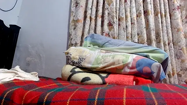 Snapshot of gollfather13 chatting on 02/21/25, 01:11 gollfather13 online show from 02/21/25, 01:11