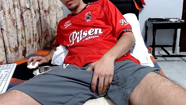 Snapshot of gollfather13 chatting on 09/10/25, 02:11 gollfather13 online show from 09/10/25, 02:11