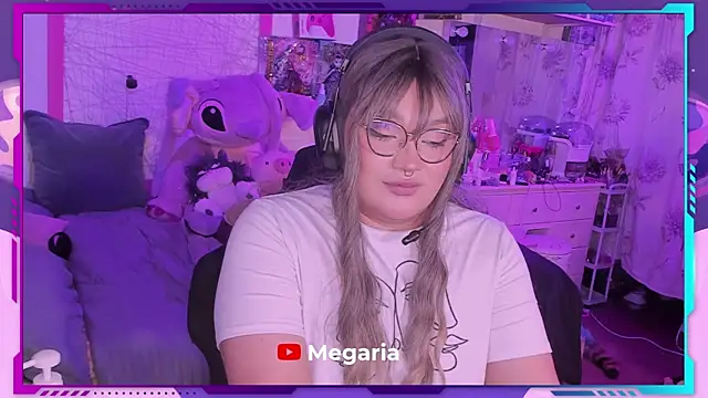 Snapshot of MegariaB chatting on 01/26/25, 04:20 MegariaB online show from 01/26/25, 04:20