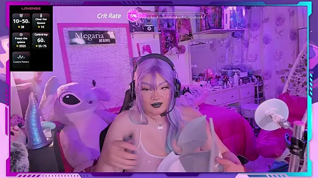 Snapshot of MegariaB chatting on 02/22/25, 04:51 MegariaB online show from 02/22/25, 04:51