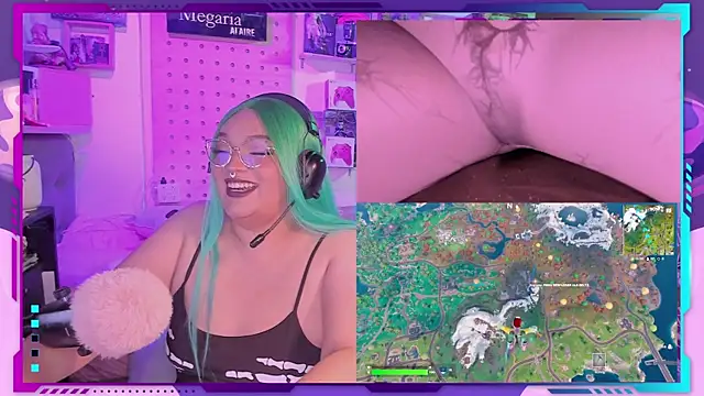 Snapshot of MegariaB chatting on 10/04/25, 03:48 MegariaB online show from 10/04/25, 03:48