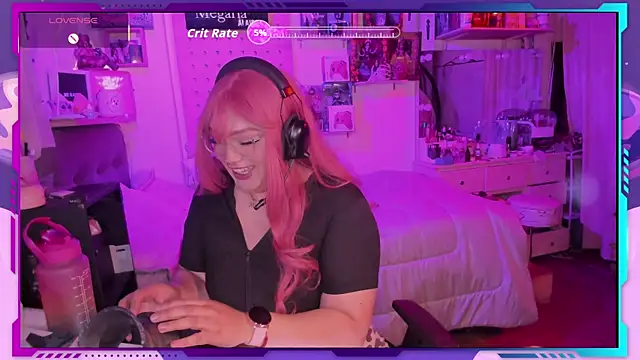 Snapshot of MegariaB chatting on 10/29/25, 04:15 MegariaB online show from 10/29/25, 04:15