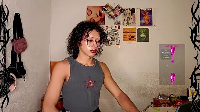 Snapshot of angelsdustxxx chatting on 12/11/24, 02:30 angelsdustxxx online show from 12/11/24, 02:30