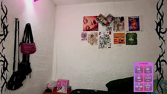 Snapshot of angelsdustxxx chatting on 12/21/24, 03:14 angelsdustxxx online show from 12/21/24, 03:14