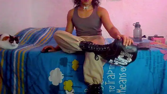 Snapshot of angelsdustxxx chatting on 10/04/25, 05:49 angelsdustxxx online show from 10/04/25, 05:49