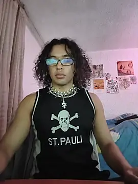 Snapshot of angelsdustxxx chatting on 10/21/25, 06:36 angelsdustxxx online show from 10/21/25, 06:36