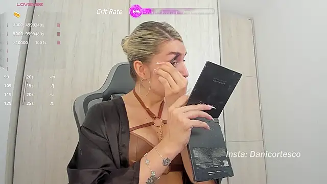 Snapshot of barbie_millit chatting on 12/22/24, 01:44 barbie millit online show from 12/22/24, 01:44