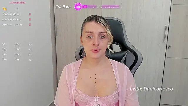 Snapshot of barbie_millit chatting on 01/19/25, 02:17 barbie millit online show from 01/19/25, 02:17