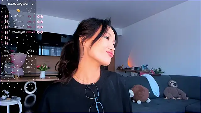 Snapshot of Sweet_yasu chatting on 03/05/25, 08:21 Sweet yasu online show from 03/05/25, 08:21