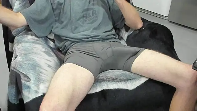 froy4986 online show from 10/19/25, 04:40