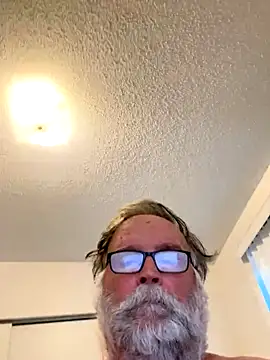 Drummajor online show from 10/23/25, 02:38