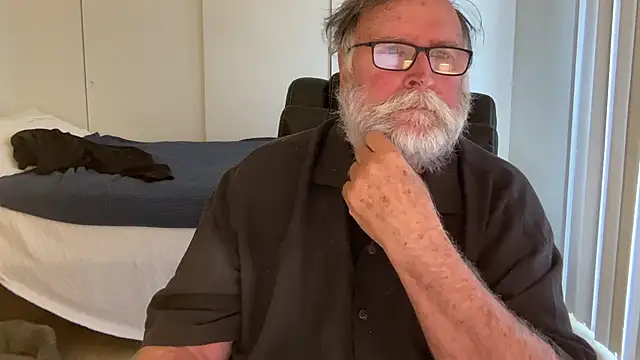 Snapshot of Drummajor chatting on 03/24/26, 05:29 Drummajor online show from 03/24/26, 05:29