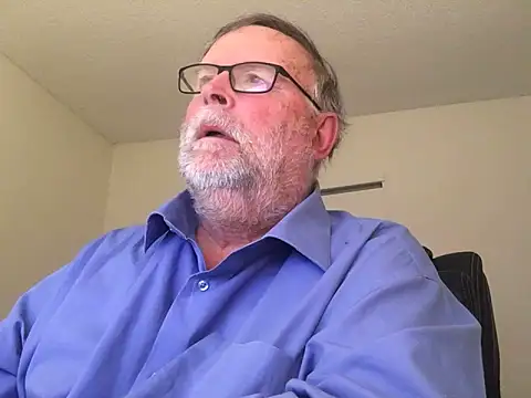 Snapshot of Drummajor chatting on 03/31/26, 02:24 Drummajor online show from 03/31/26, 02:24