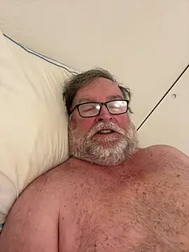 Snapshot of Drummajor chatting on 04/16/26, 02:29 Drummajor online show from 04/16/26, 02:29