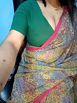 Snapshot of Dayna-36 chatting on 01/09/25, 05:43 Dayna-36 online show from 01/09/25, 05:43