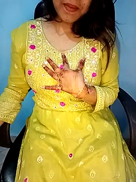 Snapshot of Dayna-36 chatting on 03/03/25, 05:18 Dayna-36 online show from 03/03/25, 05:18