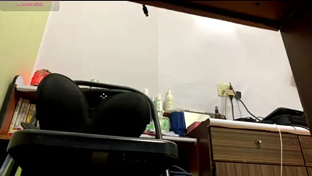 1o4e04 online show from 02/16/25, 04:10