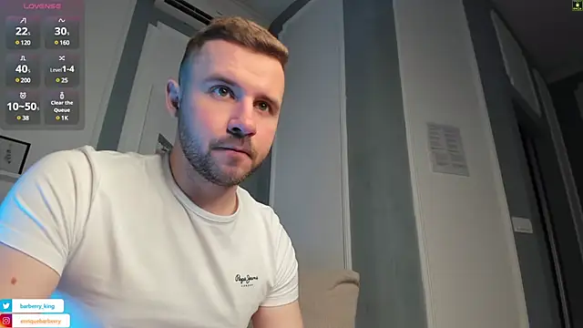 EnriqueBarberry online show from 03/22/25, 06:22