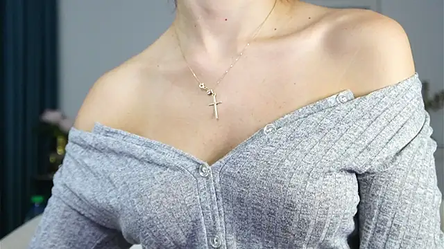 ivyleague  online show from 10/09/25, 03:59