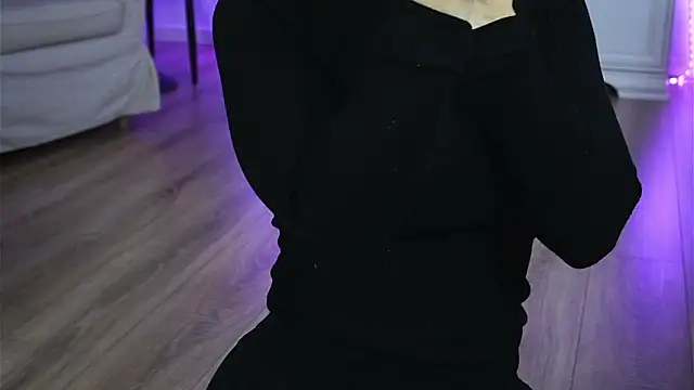 Snapshot of ivyleague_ chatting on 02/08/26, 06:11 ivyleague online show from 02/08/26, 06:11