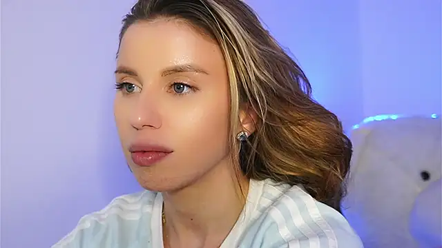 Snapshot of ivyleague_ chatting on 03/08/26, 07:17 ivyleague online show from 03/08/26, 07:17