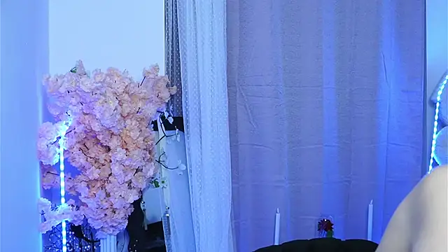 Snapshot of ivyleague_ chatting on 03/24/26, 06:13 ivyleague online show from 03/24/26, 06:13