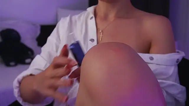 Snapshot of ivyleague_ chatting on 06/27/26, 05:34 ivyleague online show from 06/27/26, 05:34