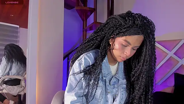 nayah   online show from 01/21/25, 08:54