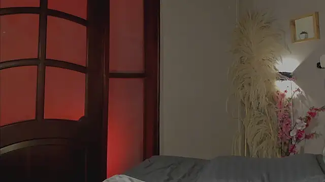 nayah   online show from 02/14/25, 11:09