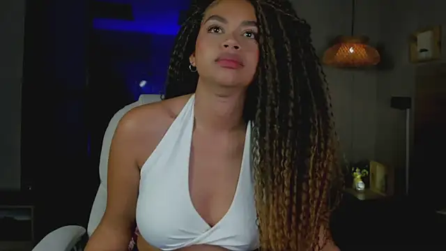 nayah   online show from 09/23/25, 07:39