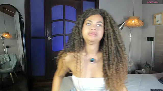 nayah   online show from 02/05/26, 07:40